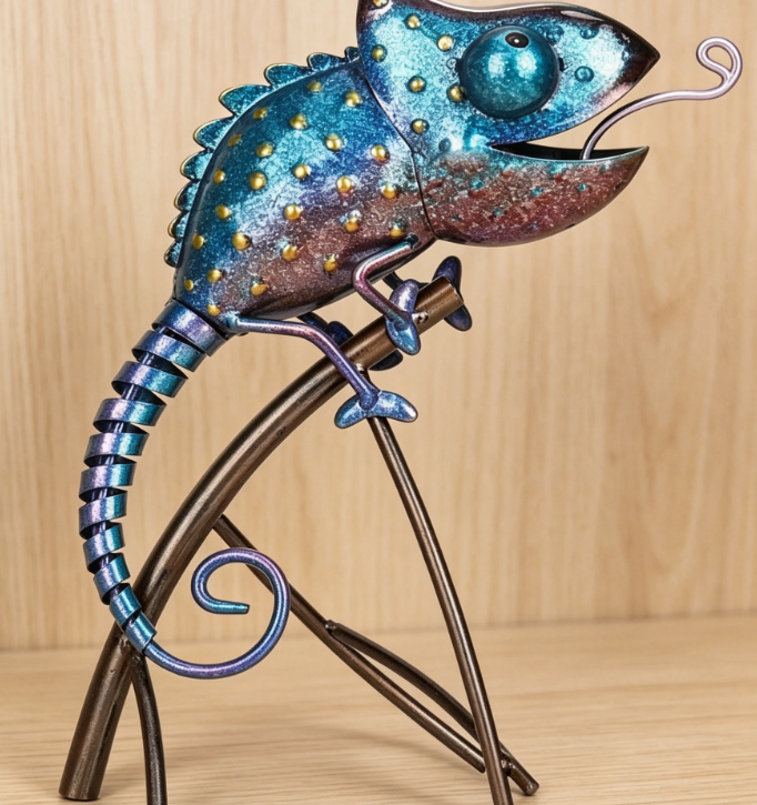 Metal Chameleon Sculpture | Wild Animal Ornaments | Indoor & Outdoor - Image 2